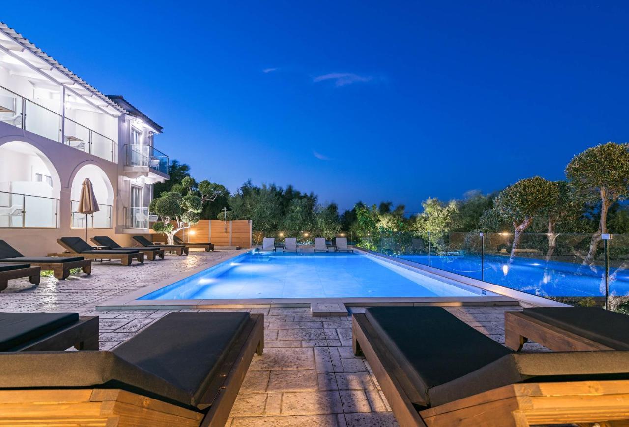 Litore Luxury Living Hotell 2*